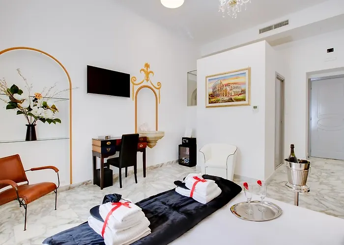 Queen Palace Suites