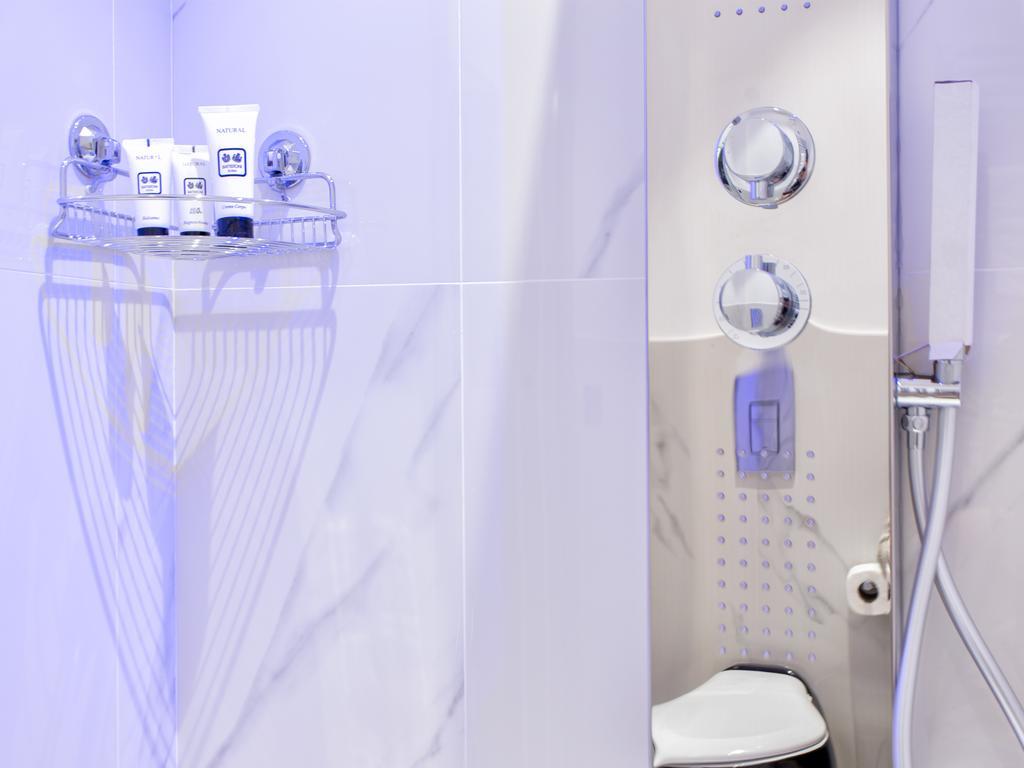 Queen Palace Gasthuis 2*